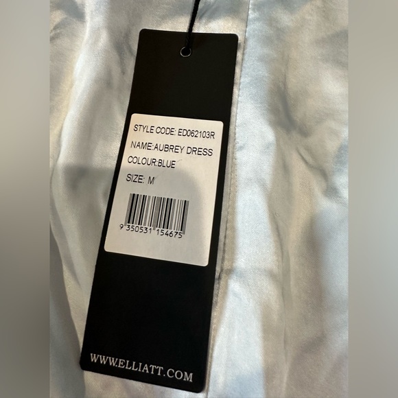NWT ELLIATT X REVOLVE Aubrey Dress in Ice Blue
SIZE MEDIUM - Picture 5 of 6